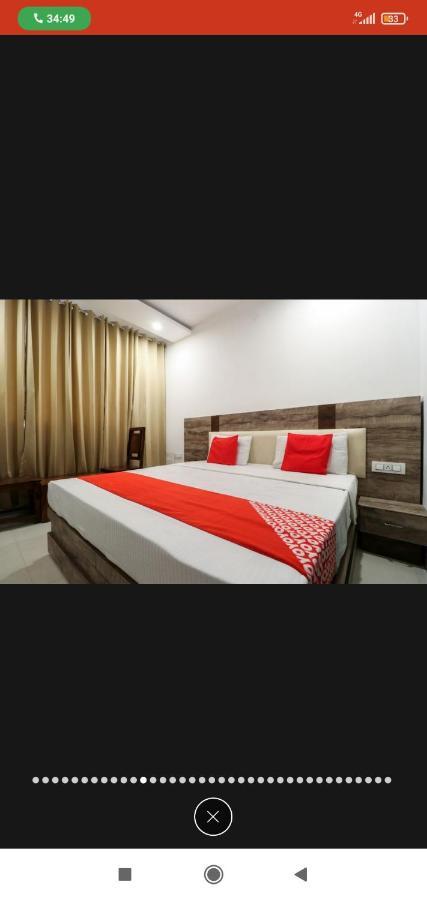 Hotel Almond Zirakpur ภายนอก รูปภาพ
