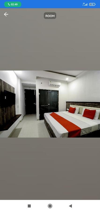 Hotel Almond Zirakpur ภายนอก รูปภาพ