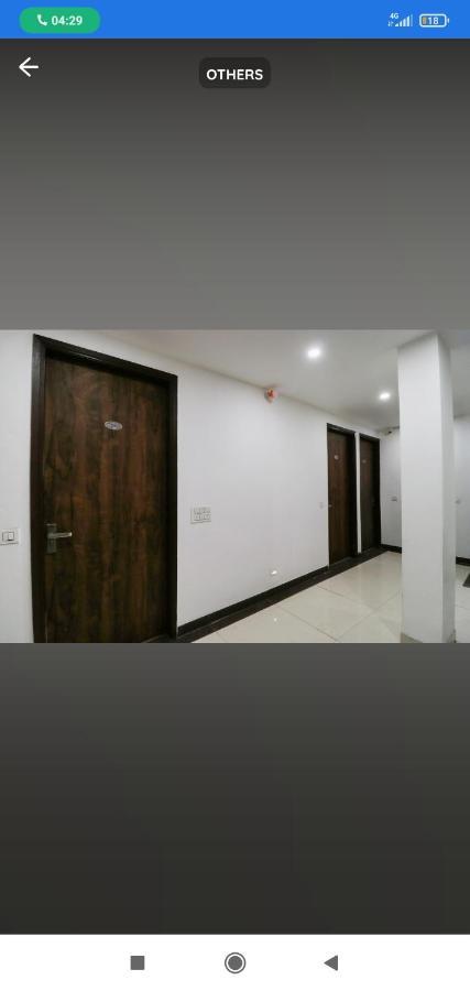 Hotel Almond Zirakpur ภายนอก รูปภาพ