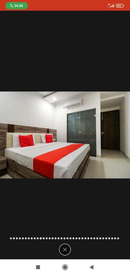 Hotel Almond Zirakpur ภายนอก รูปภาพ